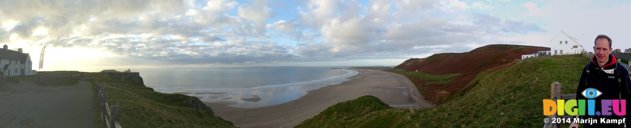 FZ010274-86 Pepijn at Rhossili beach